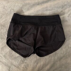 Black lulu speed up shorts